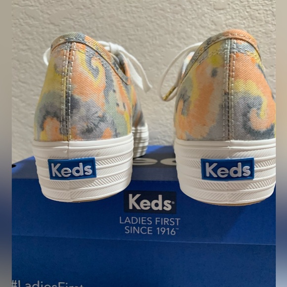 NIB Ked’s Size 6 1/2 M Triple Kick Tye Dye Pastel Sneakers - Picture 9 of 12